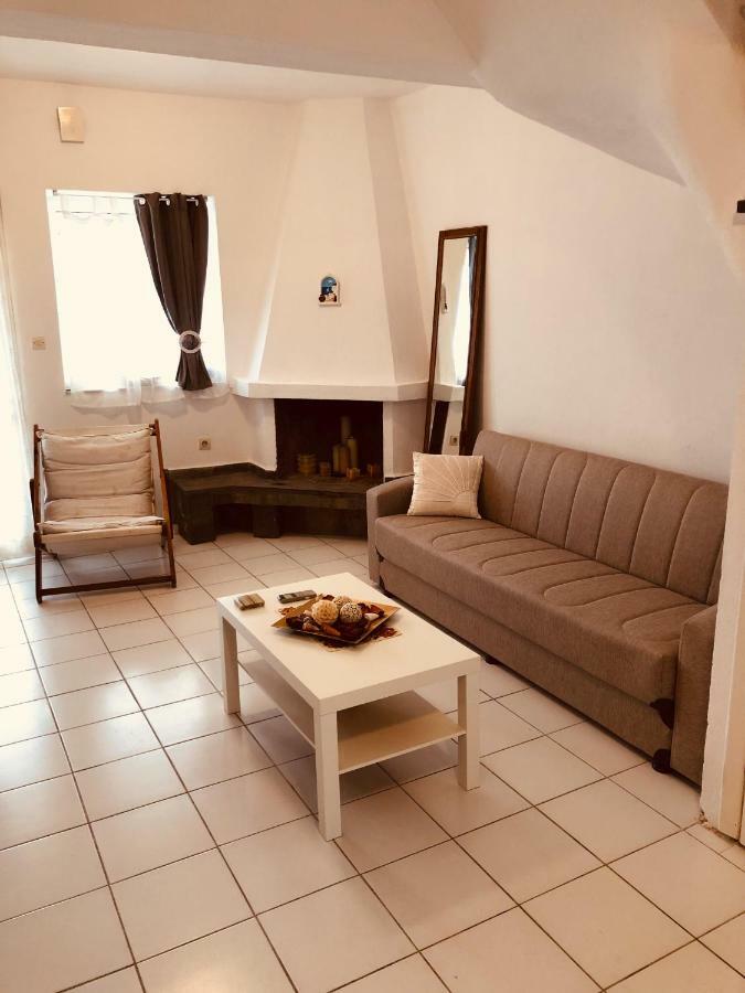 Seafront Maisonette in Fourka Exterior foto