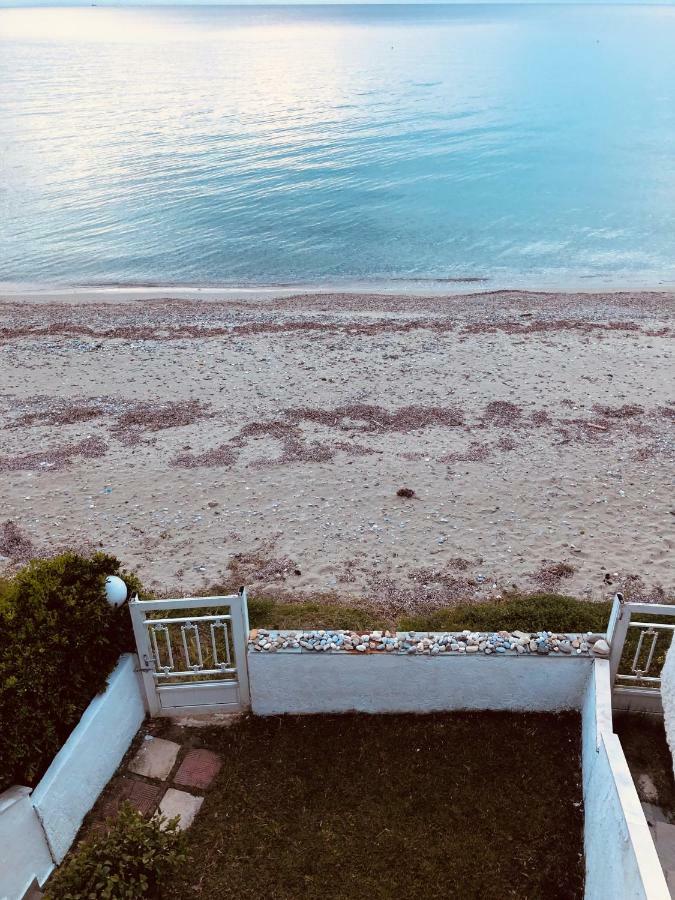 Seafront Maisonette in Fourka Exterior foto